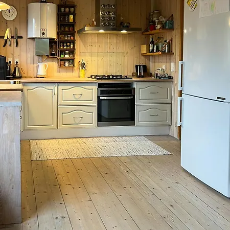 Creative Family House Near 布洛克胡斯