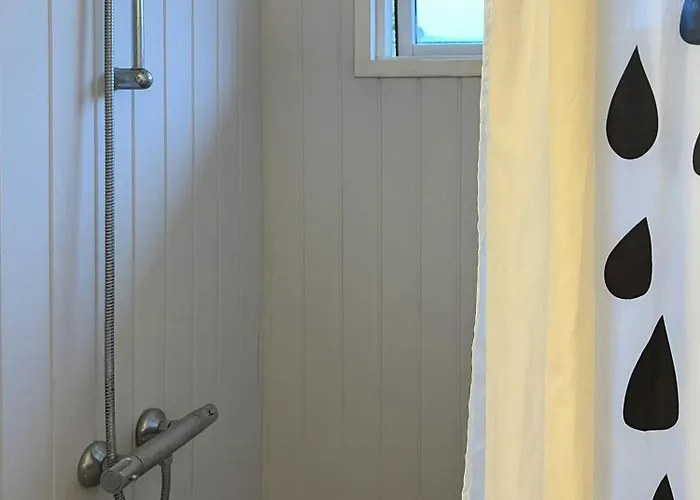 Nyaraló Creative Family House Near